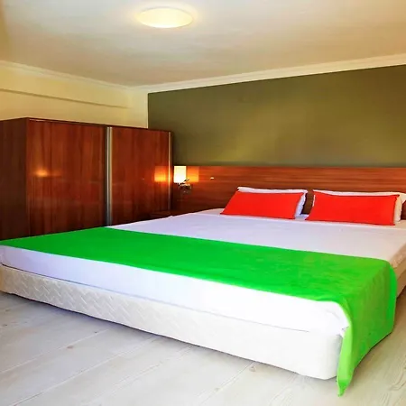 فندق Sunlight Garden 3*