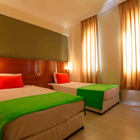 Sunlight Garden מלון